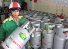 Giá gas giảm chưa đúng mức