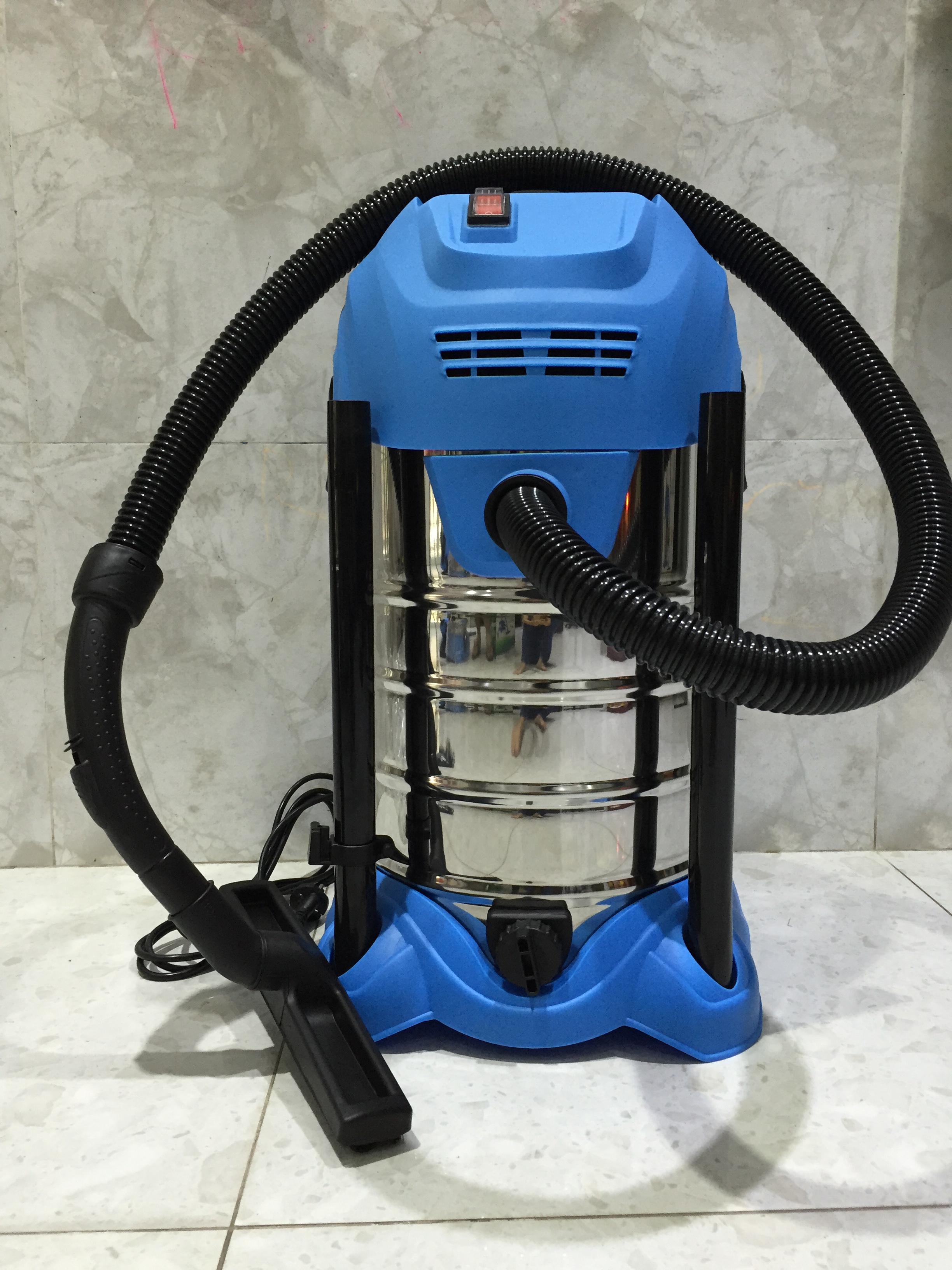 Máy hút bụi/ hút nước