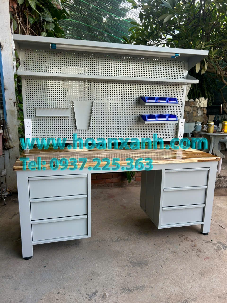 Bàn nguội cơ khí, bà thao tác, Bàn nguội cơ khí VT-B10