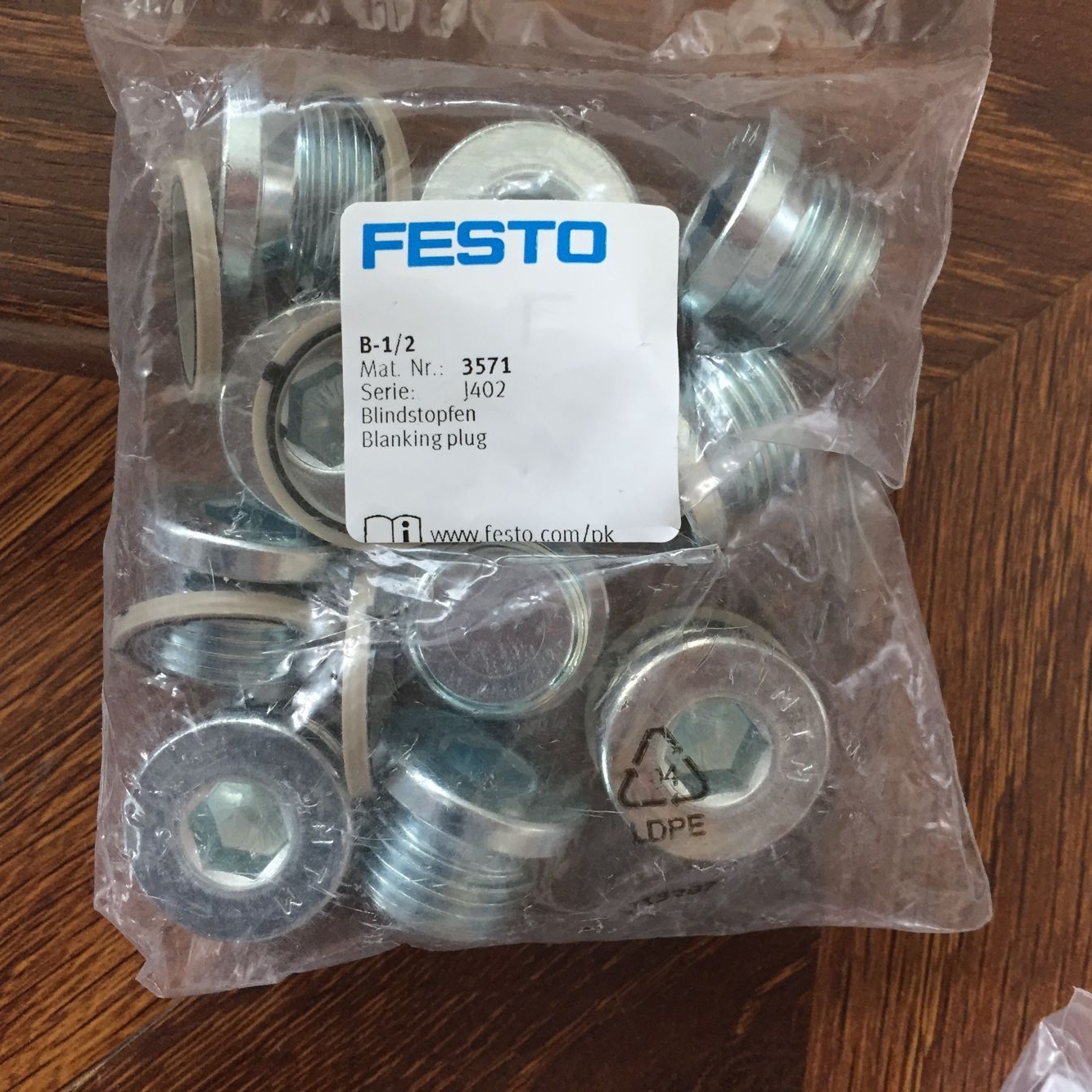 Van FESTO B-1/2 3571