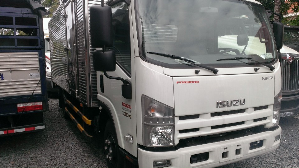 xe tải isuzu 3 tấn 99 thùng kín inox giá rẻ miền nam .