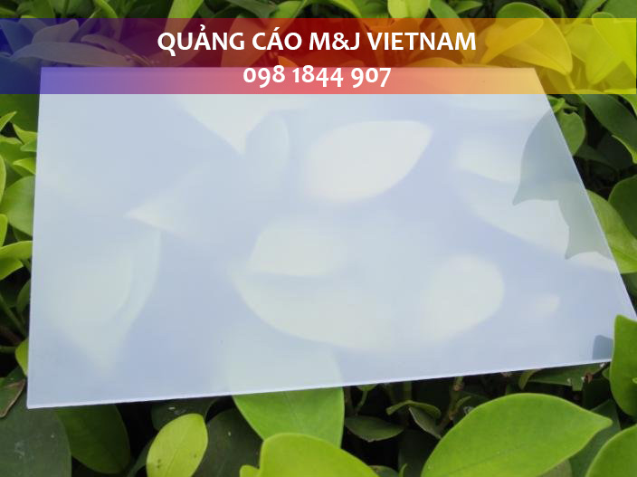 Tấm lấy sáng Polycabonate