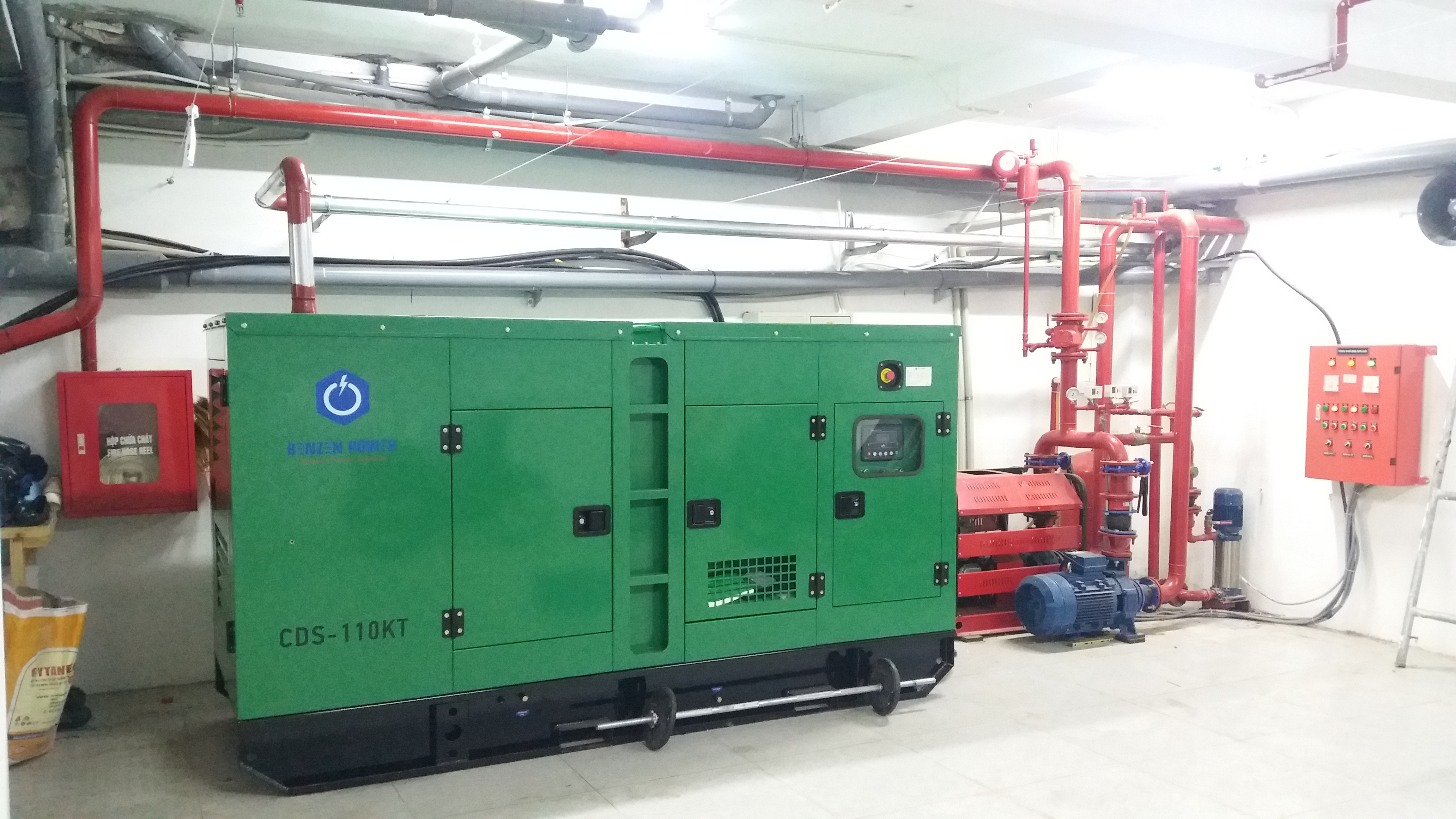 Máy phát điện Cummins 100kVA