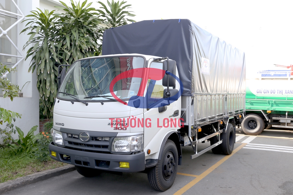 Xe tải hino thùng mui bạt dưới 5 tấn