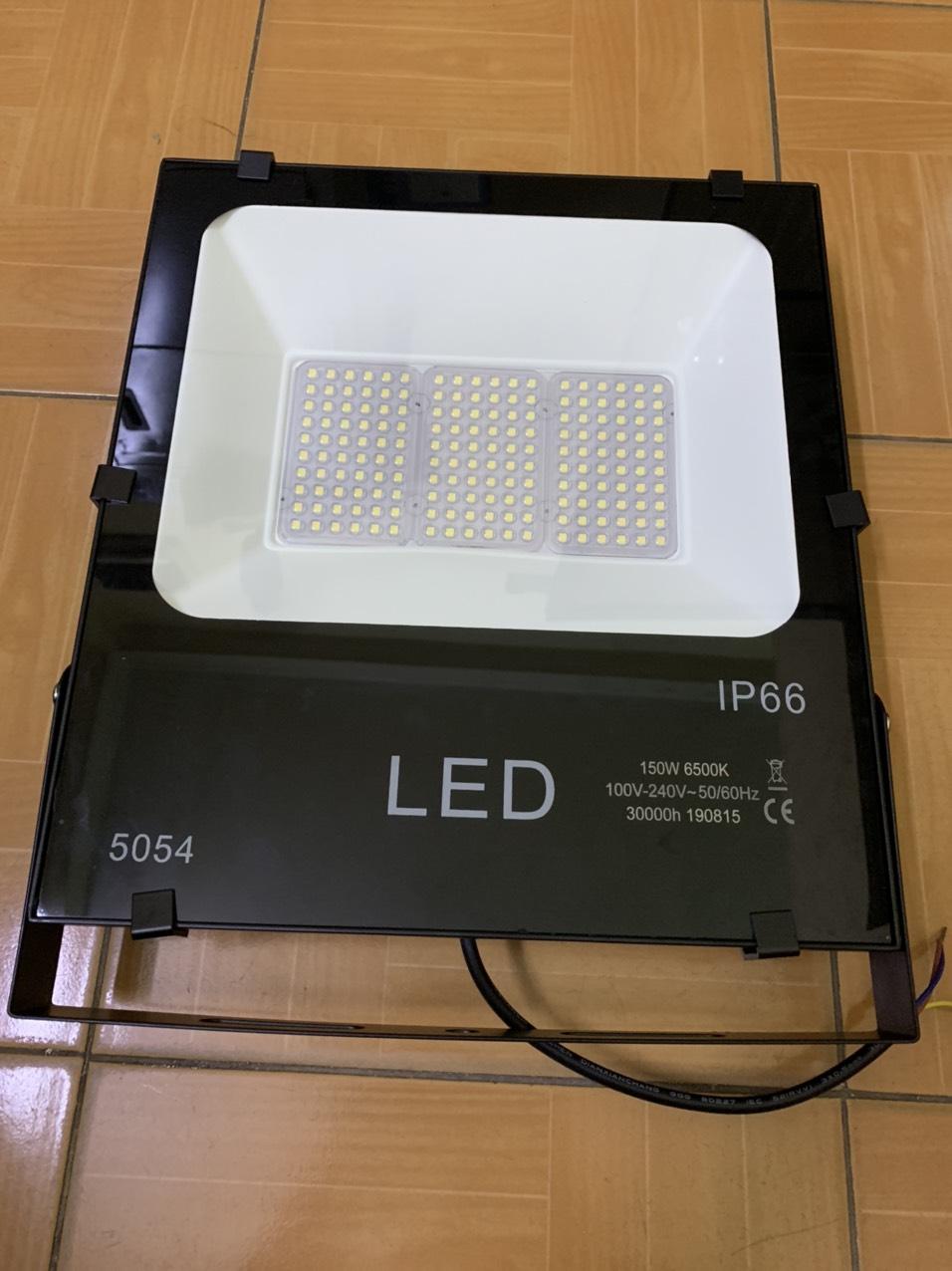 Đèn pha led 150W