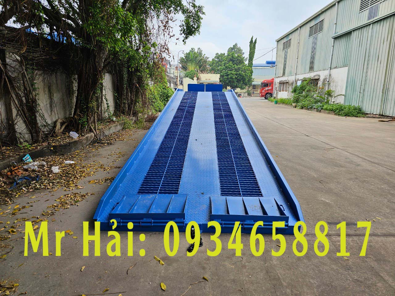 CẦU DẪN XE NÂNG LÊN CONTAINER