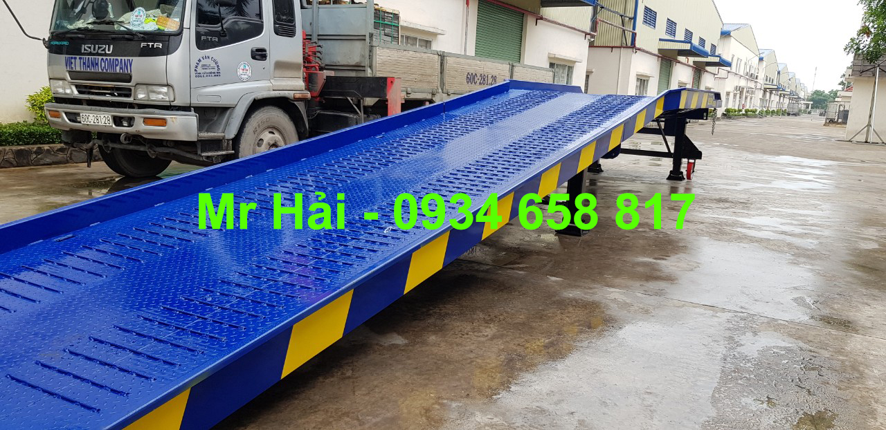 CÔNG DỤNG CỦA CẦU XE NÂNG LÊN CONTAINER Ở TÂY NINH