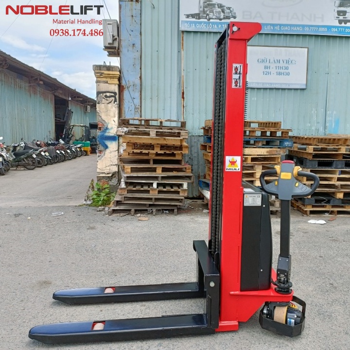 Xe Nâng Điện Cao Stacker 1.5 Tấn 2 Tấn Noblelift