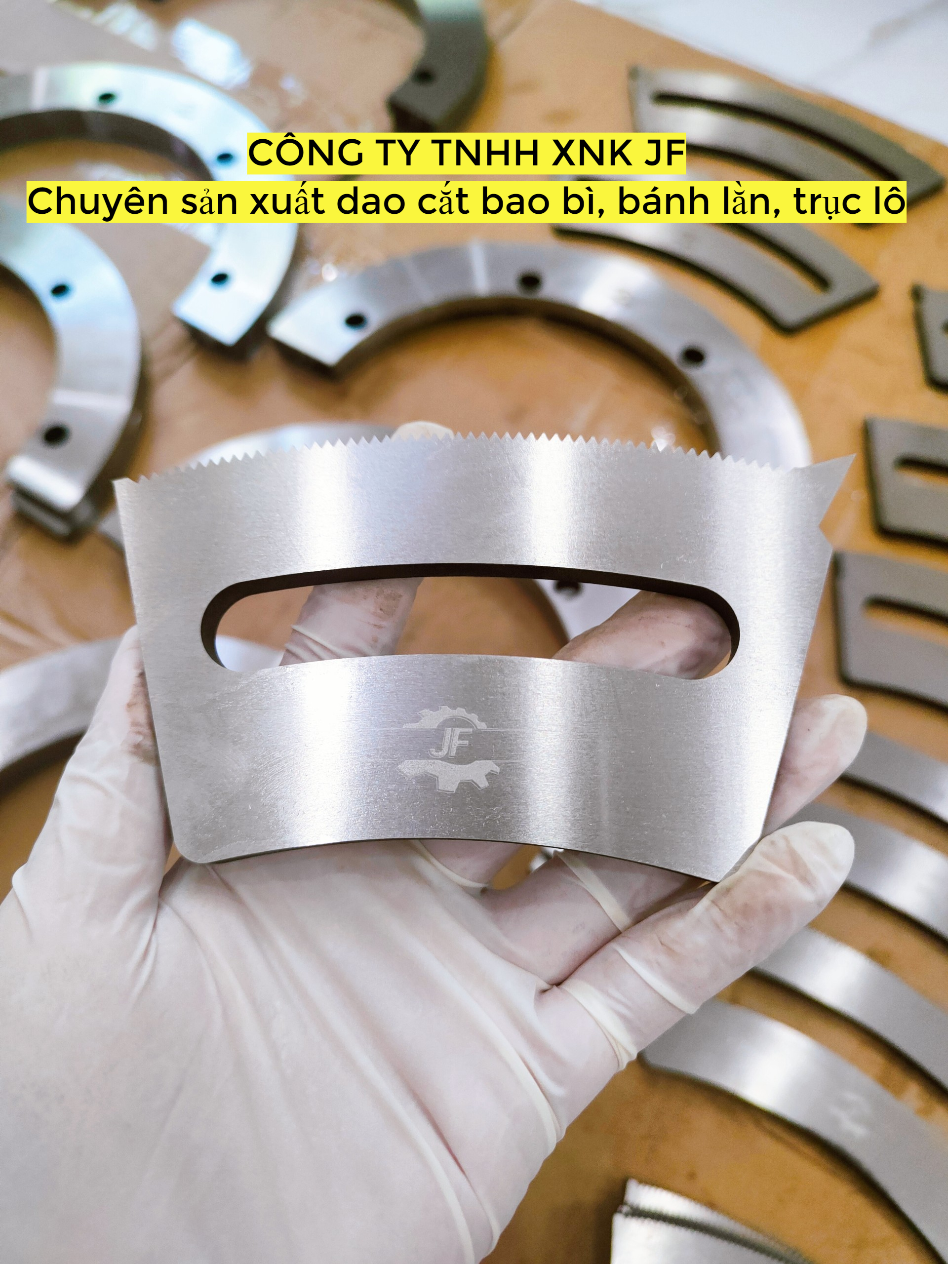 Sản xuất dao bổ chạp thùng carton tại Bình Dương