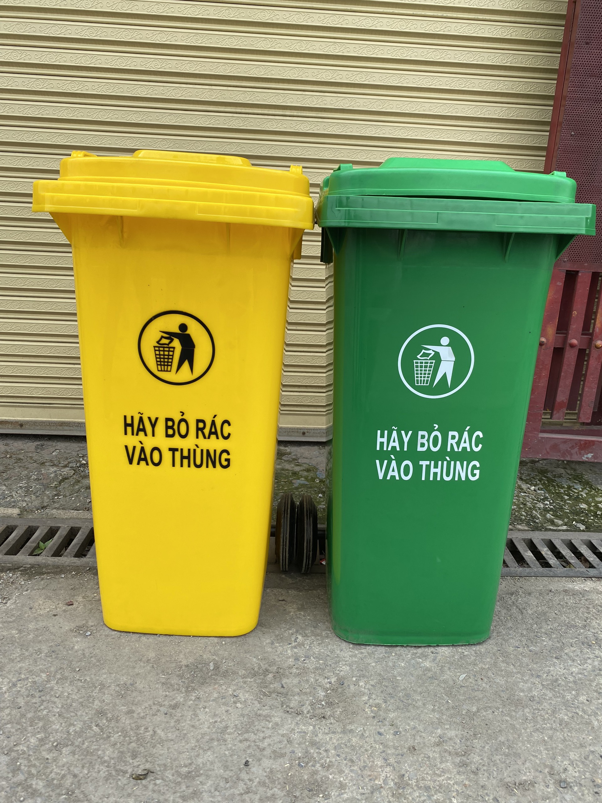 Thùng rác hộ gia đình 120L nhựa HDPE giá rẻ nhất TPHCM