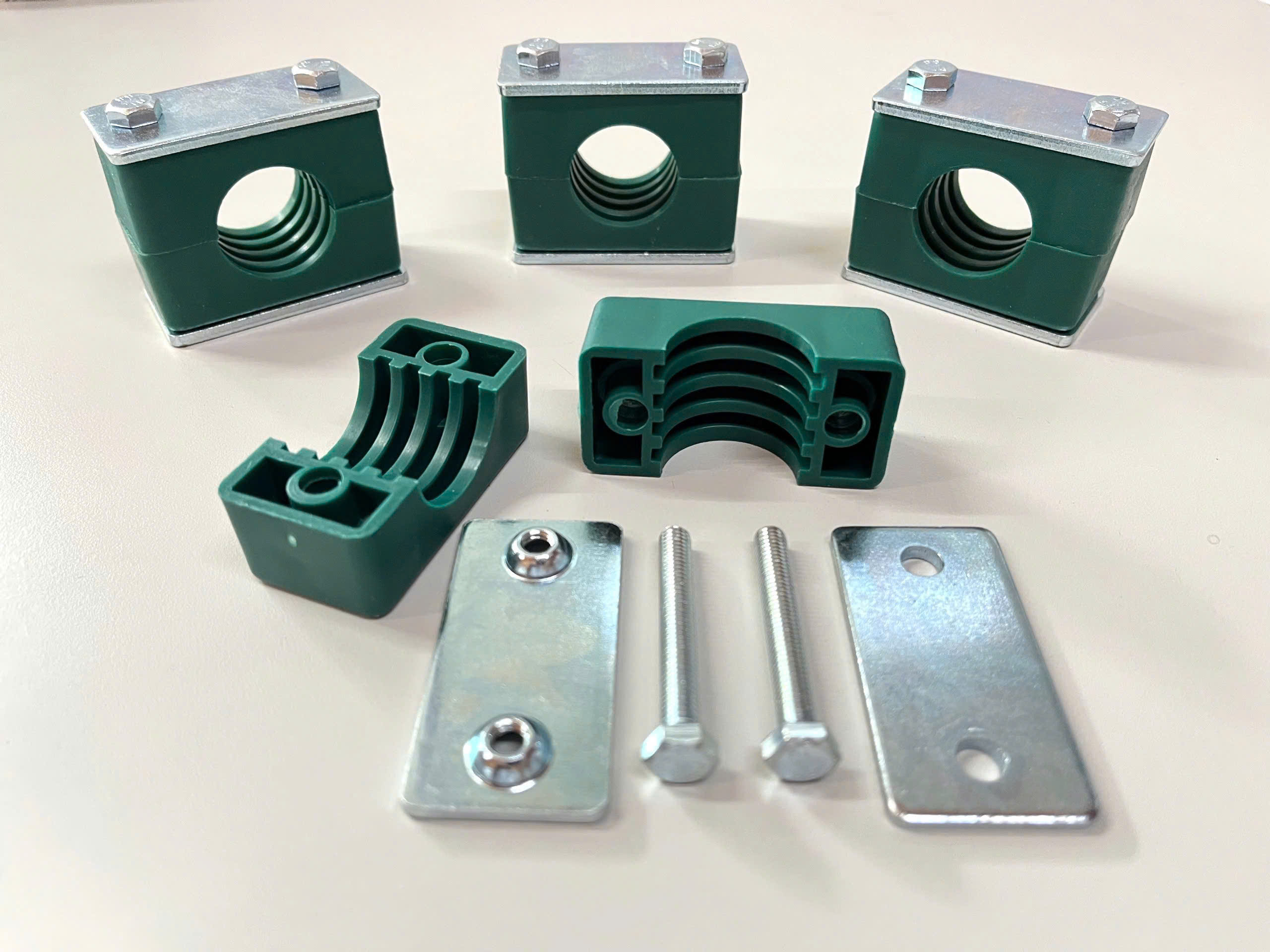 Kẹp ống thủy lực