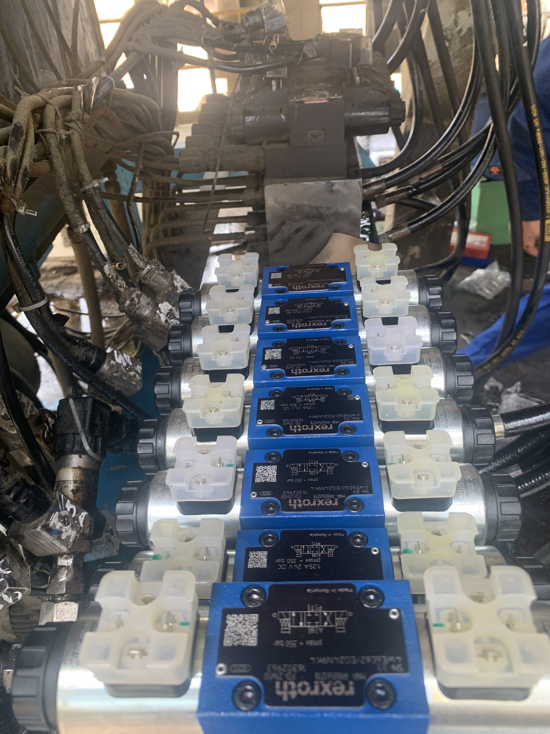 Bơm và van thủy lực Rexroth Đức