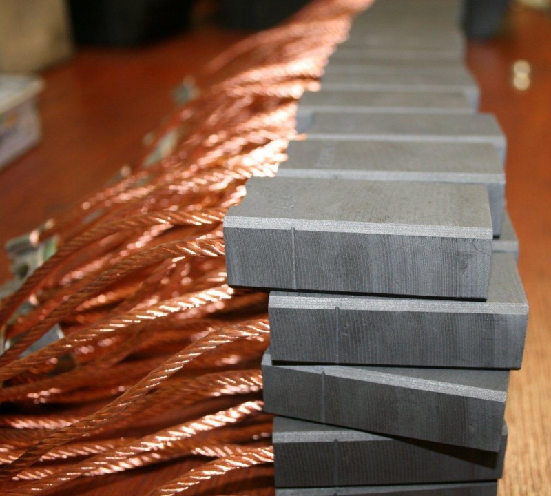 Chổi Than Công Nghiệp Cao Cấp - Tối Ưu Hiệu Suất, Kéo Dài Tuổi Thọ Động Cơ