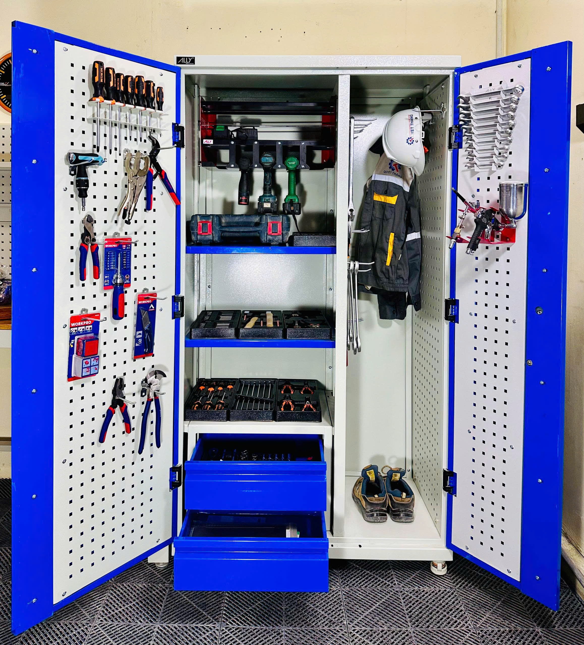 Tủ Treo Đồ Nghề 2 Cánh ALLY QT-HC04 – Giải Pháp Lưu Trữ Chuyên Nghiệp Cho Xưởng & Gara