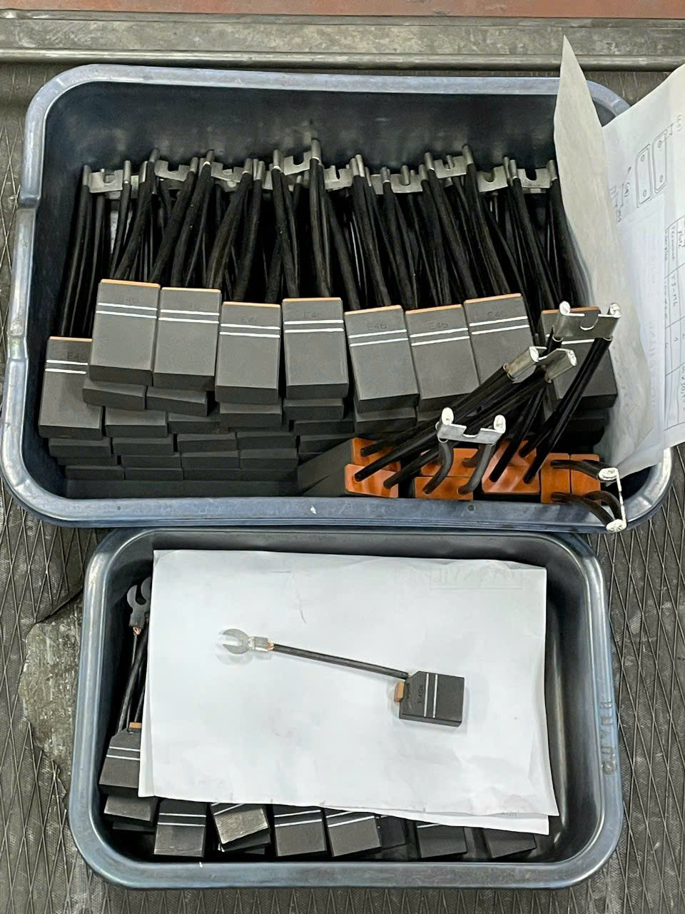 Chổi than công nghiệp được thiết kế để kéo dài tuổi thọ và giảm chi phí bảo trì.