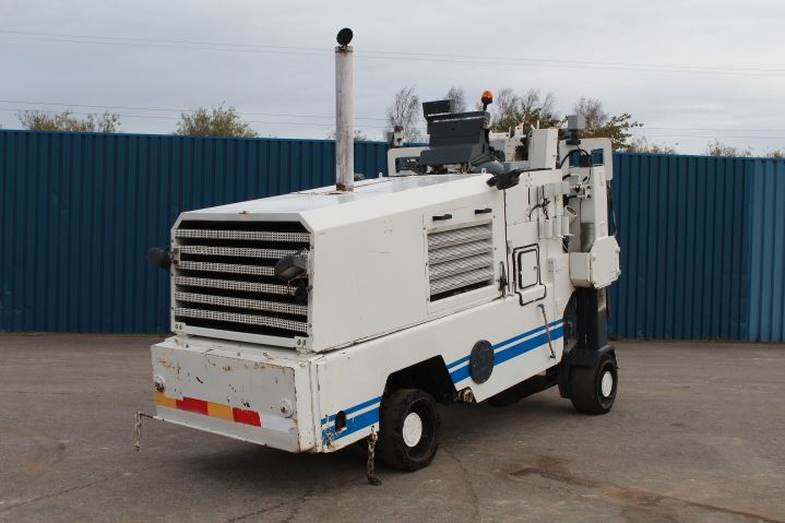 Cho thuê máy cào bóc mặt đường