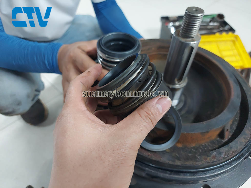 Thay phớt máy bơm uy tín, giá rẻ miền Bắc