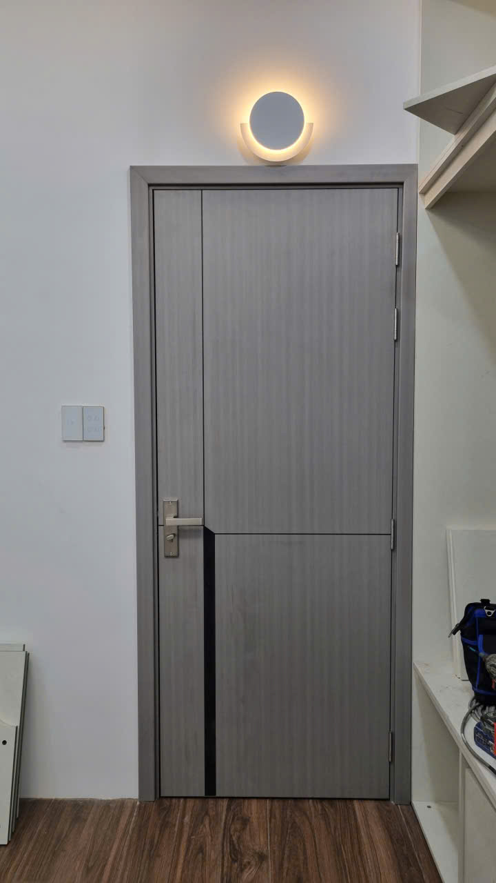Cửa gỗ Carbon tại Bình Tân - cửa đẹp hiện đại