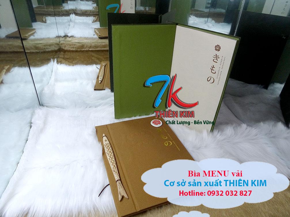 In menu bìa da sang trọng và hiện đại, quyển menu bìa da cao cấp khổ a4,