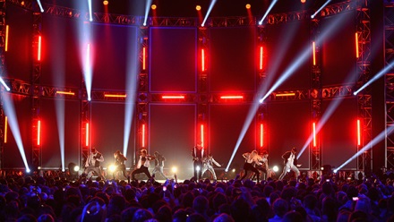 Đón xuân mới đầy hứng khởi cùng công ty Hoàng Trần