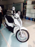 So sanh Piaggio Liberty ABS va sh mode